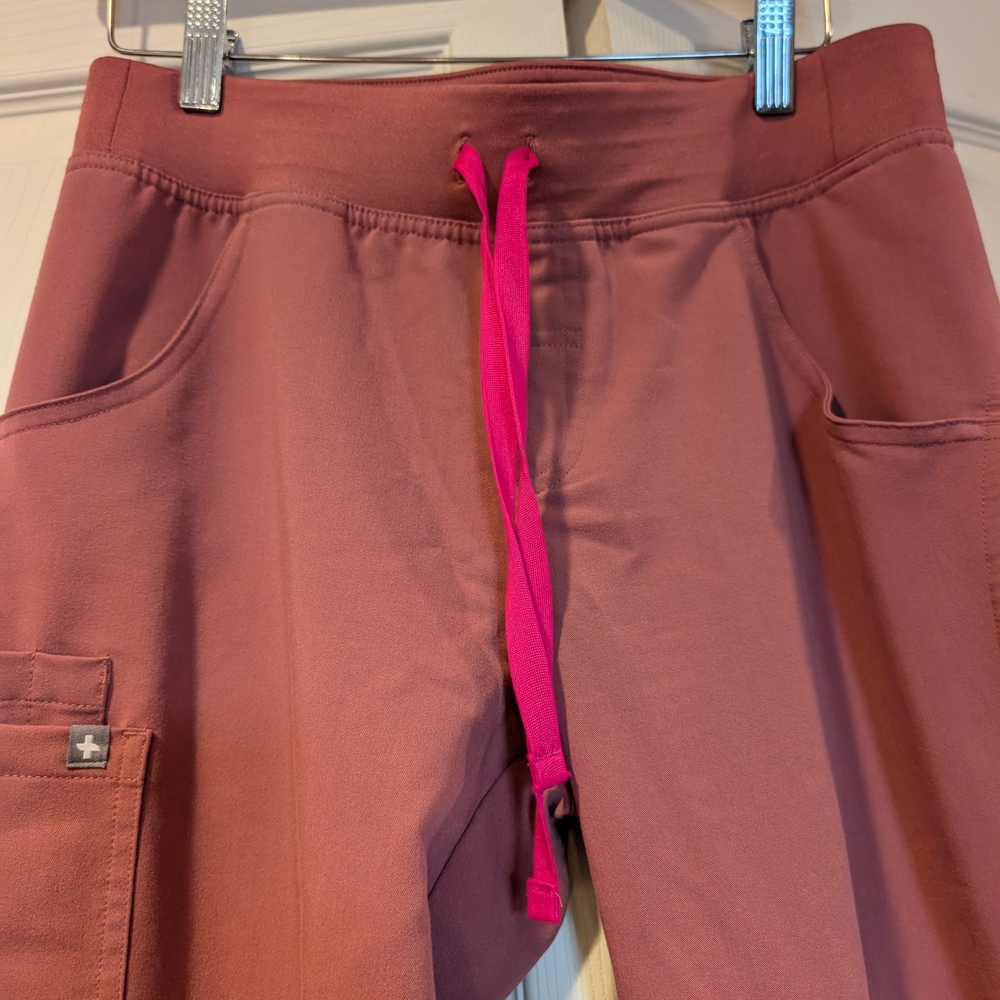 FIGS Kade Small Petite in Mauve